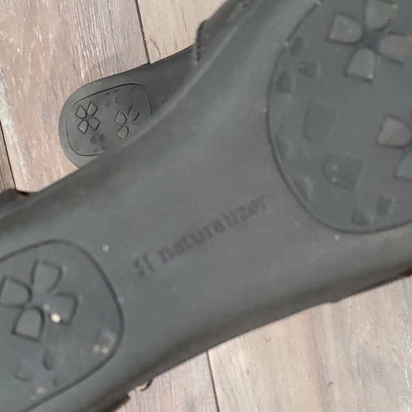 Naturalizer Women Comfort Ankle strap leather shoes sz 10M sandals - Picture 9 of 11